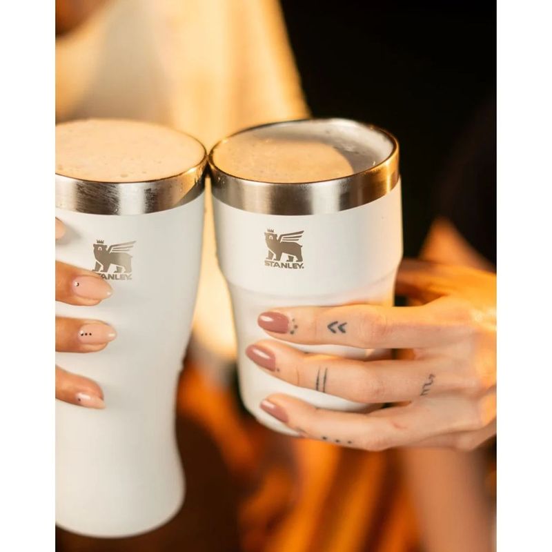 copo-termico-stanley-beer-tumbler-happy-hour-pale-stone-380ml-7 jpg