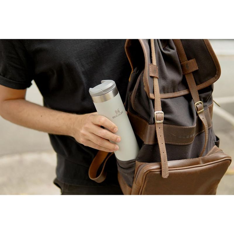 garrafa-termica-stanley-aerolight-transit-cream-590ml-5 jpg