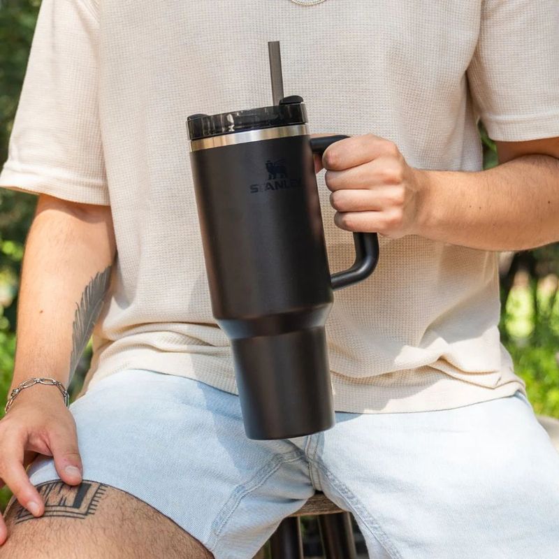 copo-termico-stanley-quencher-black-1-18l-3 jpg